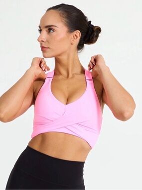 NWT BuffBunny Pink Candy Wrap Sports Bra - Lover Pink 🩷